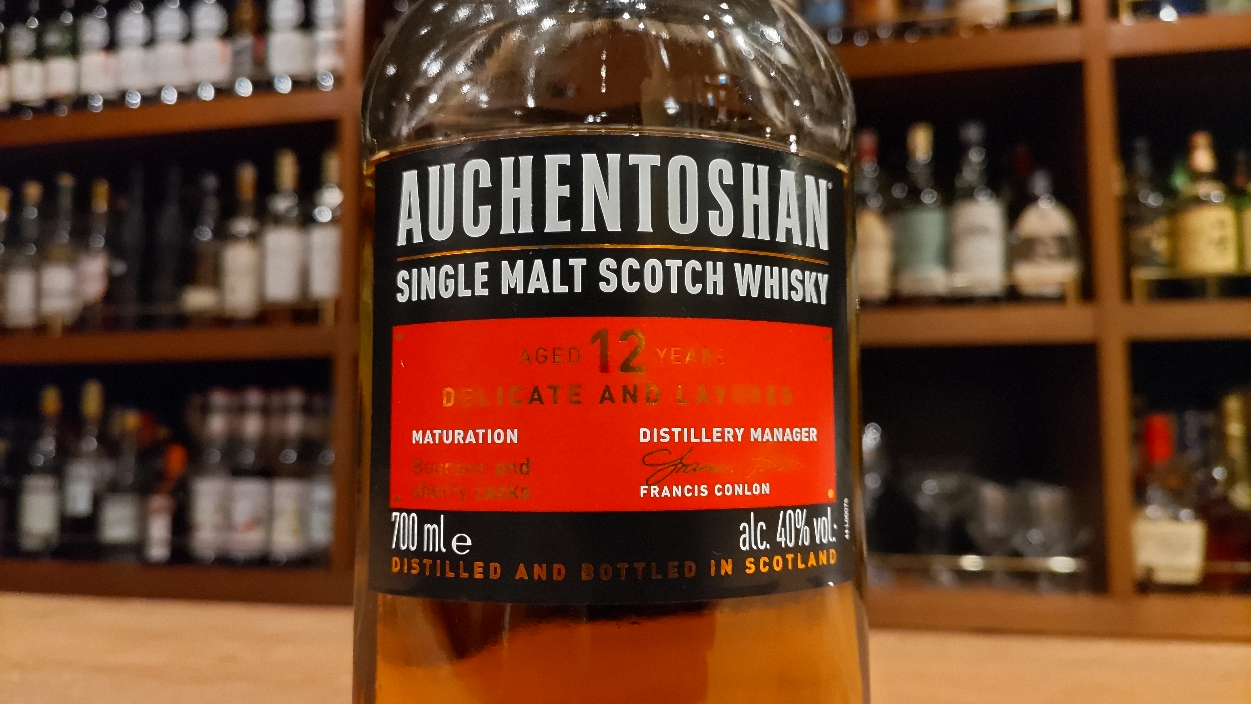 オーヘントッシャンセレクト 2000年代流通品　古酒 40%750ml ウイスキーの種類が豊富なバー|オーヘントッシャン12年を銀座で飲む