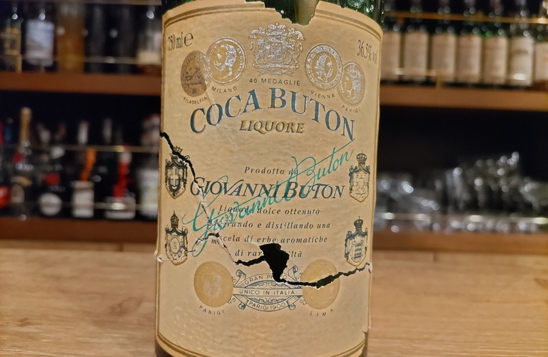古酒リキュール「コカブトン coca buton」を飲むなら銀座のオーセンティックバー｜BARWHITEOAK