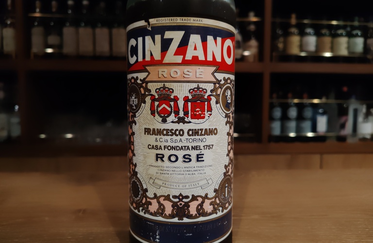 古酒リキュール「チンザノ・ロゼ（80～90年代流通）」を飲むなら銀座のオーセンティックバー｜BARWHITEOAK