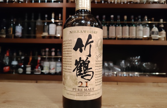 ウイスキーの種類が豊富なバー|竹鶴ピュアモルトを銀座で飲むなら